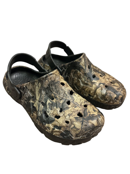COURTS REALTREE CROCS
